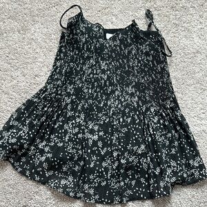 Floral Black and White Women's Top